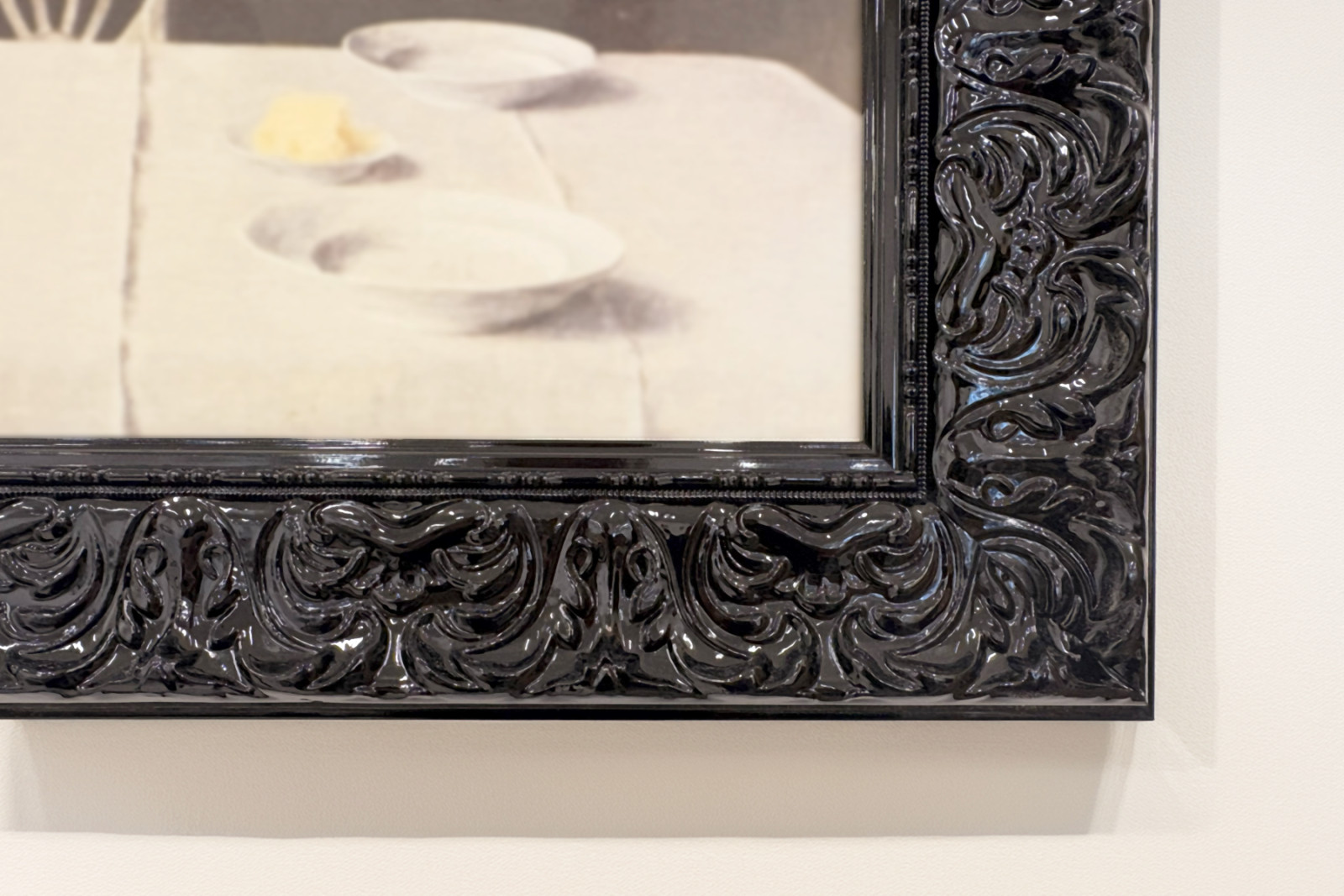 Wnętrze z młodą kobietą przy fortepianie - Vilhelm Hammershoi