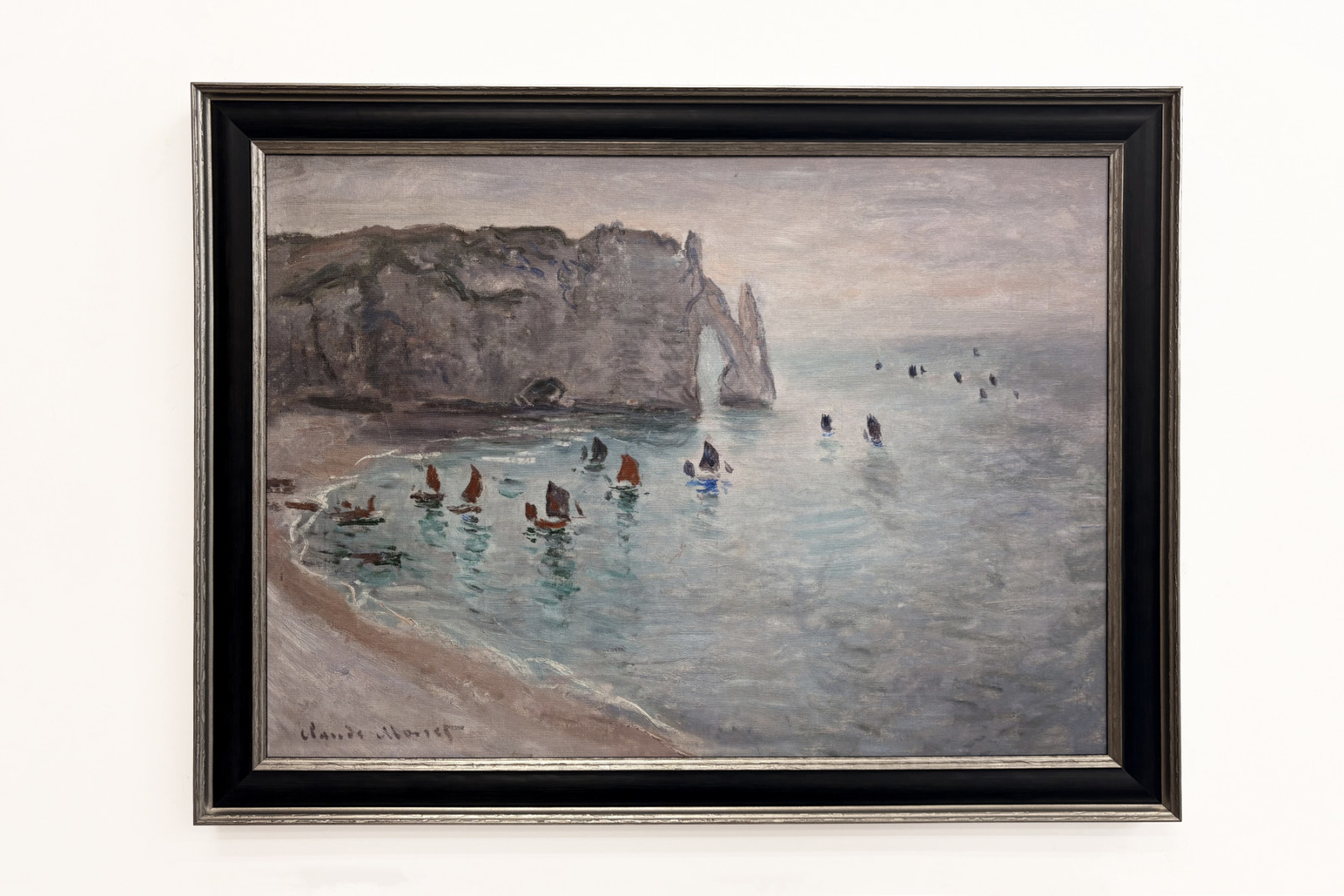 Etretat, Porte d’Aval: łodzie rybackie opuszczające port - Claude Monet