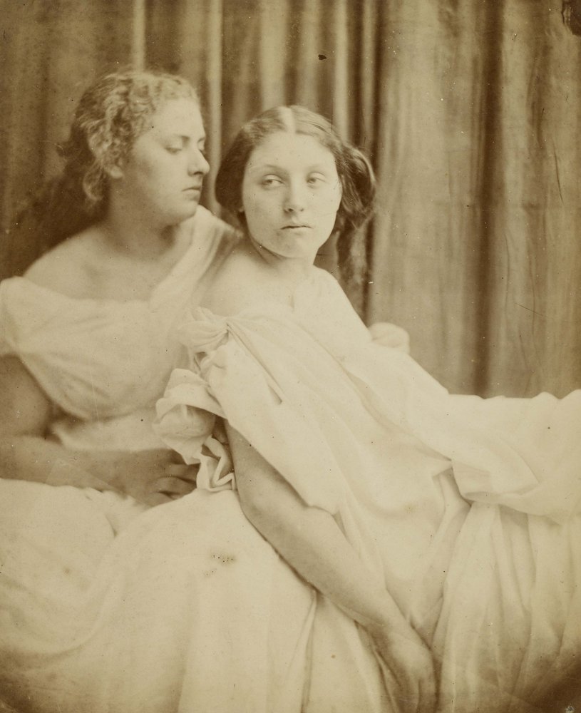Nauki z Elgin Marbles, 1867 (cienki papier fotograficzny ułożony na podkładzie karty) autorstwa Julia Margaret Cameron