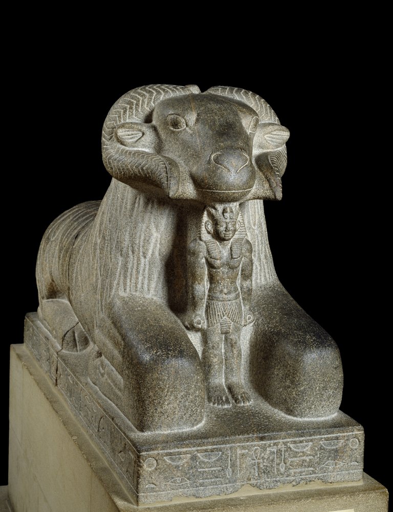 Posąg barana Amona, granit ok. 680 pne autorstwa Late Period Egyptian