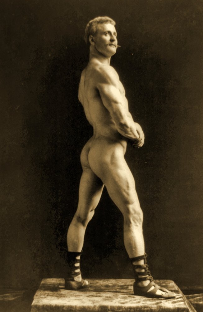 Eugen Sandow w klasycznej antycznej pozie grecko-rzymskiej, ok. 1893 autorstwa Napoleon Sarony