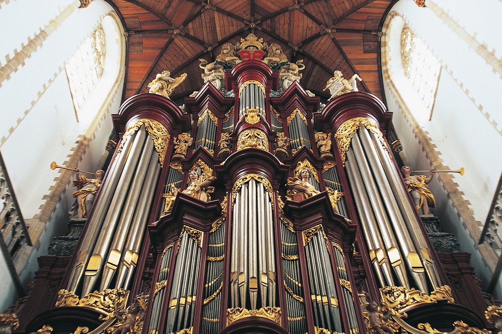 Organy w kościele St-Bavokerk lub Grote Kerk, zbudowane przez Christiana Mullera (1690-1763), Haarlem, Holandia autorstwa Blaise Nicolas Le Sueur