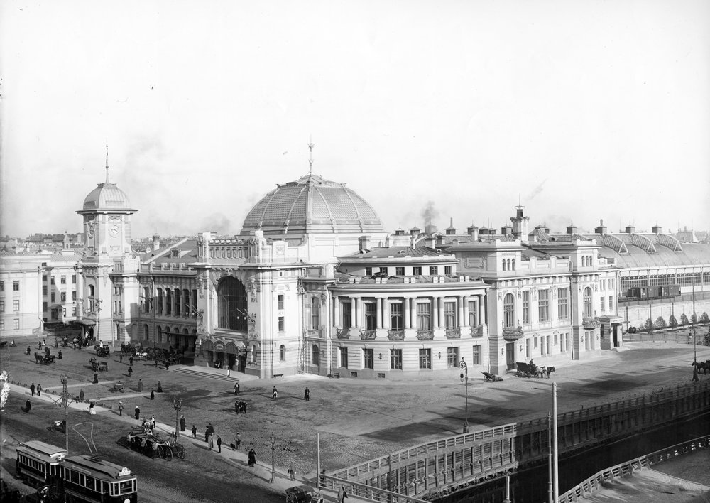 Dworzec kolejowy Carskie Sioło, Sankt Petersburg, po 1904 r. autorstwa Russian Photographer