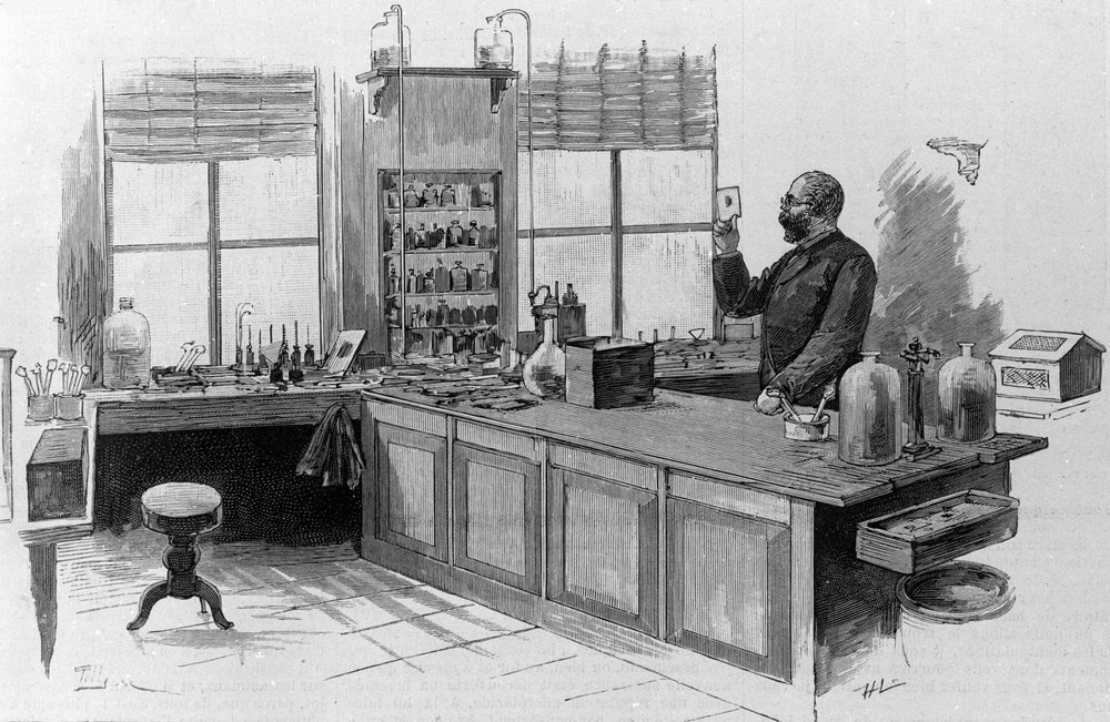 Portret niemieckiego lekarza Roberta Kocha (1843-1910) w jego laboratorium. autorstwa Unknown artist
