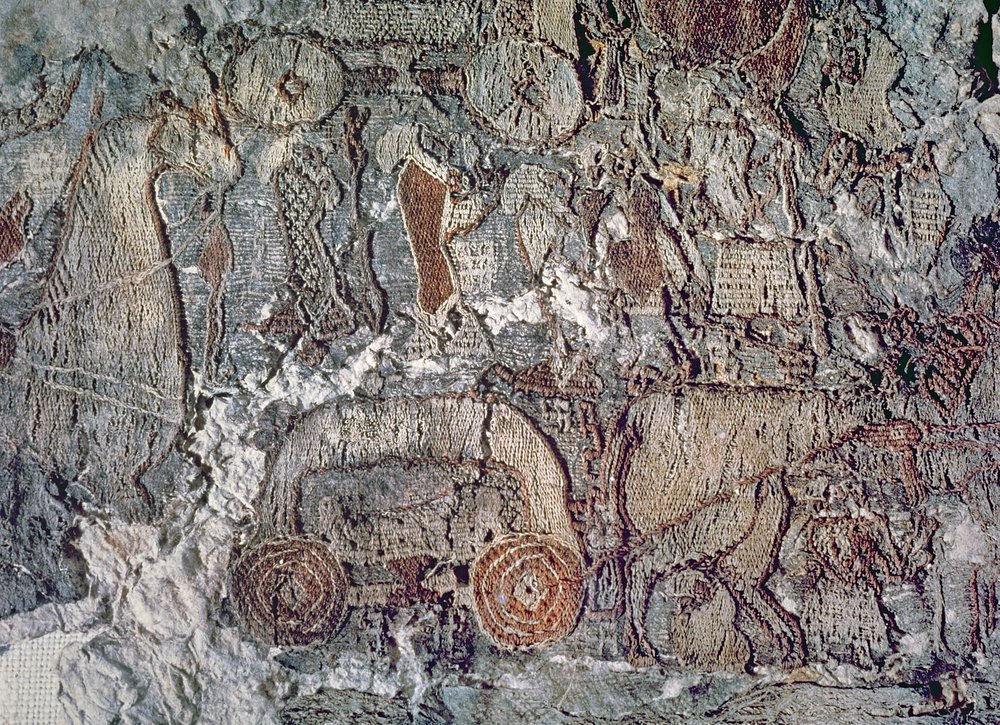 Fragment zwierzęcia ciągnącego wózek, z gobelinu znalezionego na statku Oseberg (tekstylia) autorstwa Viking