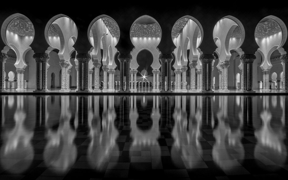 Refleksje na temat Wielkiego Meczetu autorstwa Ahmed Thabet