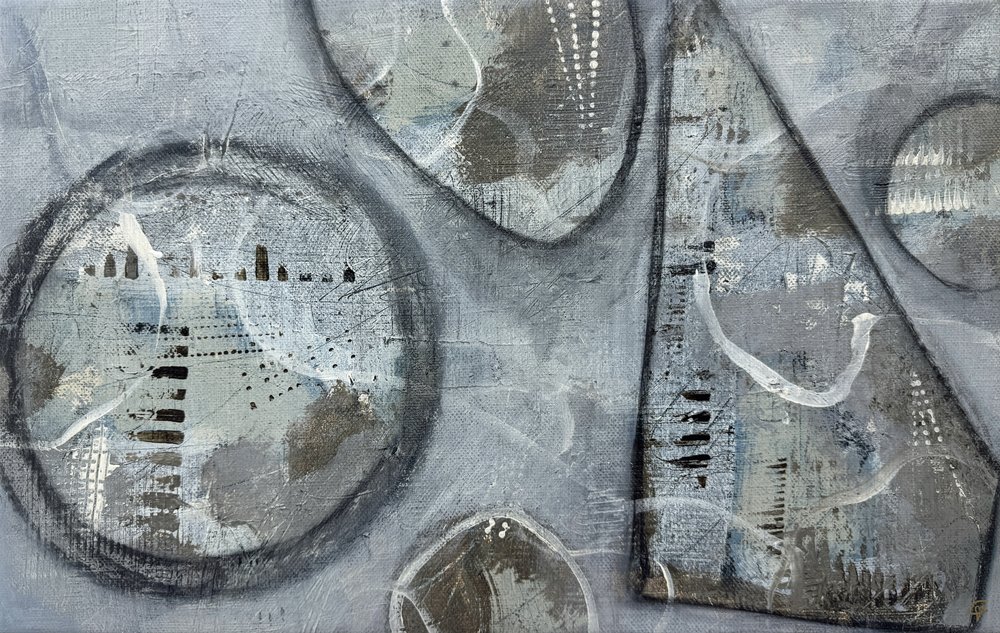 Szare kształty o fakturze autorstwa Carolina Gårdheim