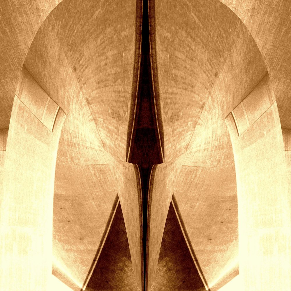 Symetria architektoniczna w odcieniach sepii autorstwa Christina Sillen