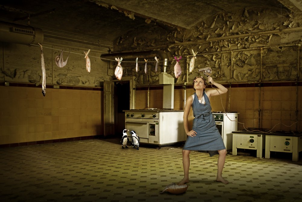 Surrealistyczna scena kulinarna autorstwa Christine von Diepenbroek