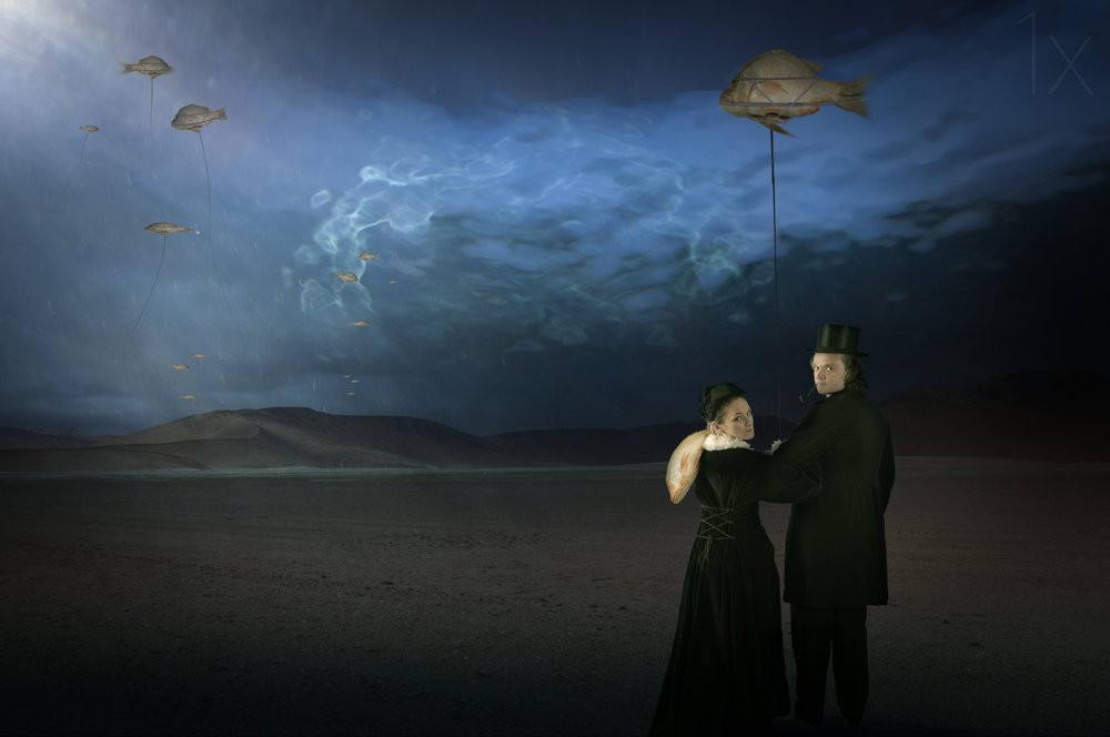 Surrealistyczna latająca ryba autorstwa Christine von Diepenbroek