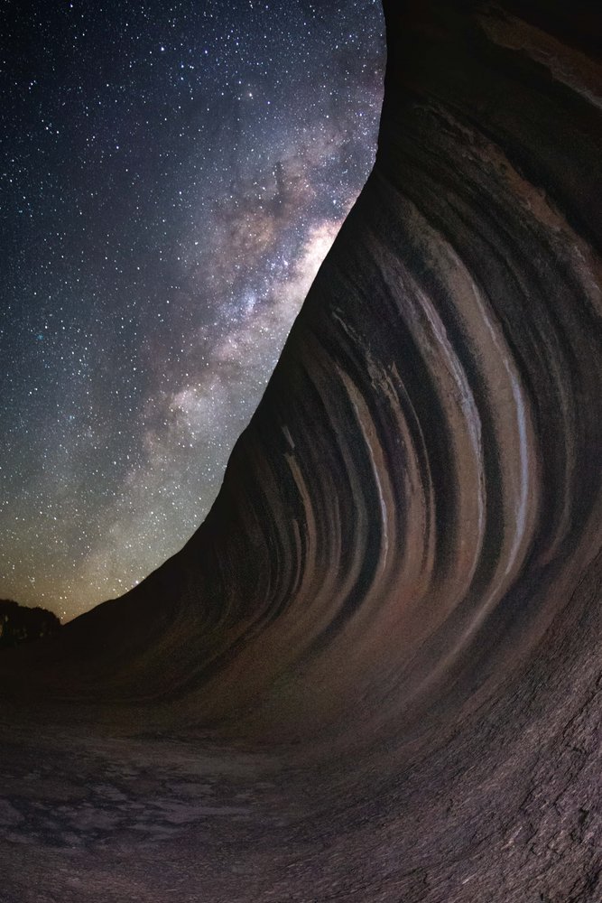 Droga Mleczna nad Wave Rock autorstwa Christoph Schaarschmidt