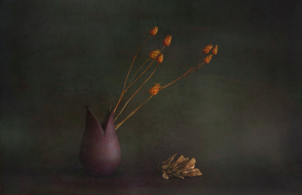 Wazon „Moody Botanical” autorstwa Cicek Kiral