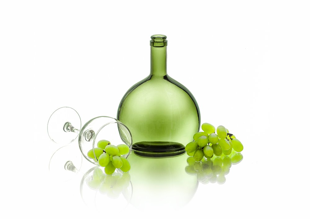 Winogrona do produkcji wina „Green Bottle” autorstwa Lydia Jacobs