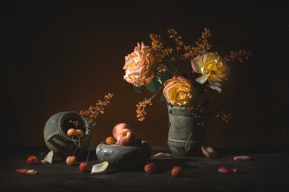 Melancholijne róże i owoce autorstwa Lydia Jacobs