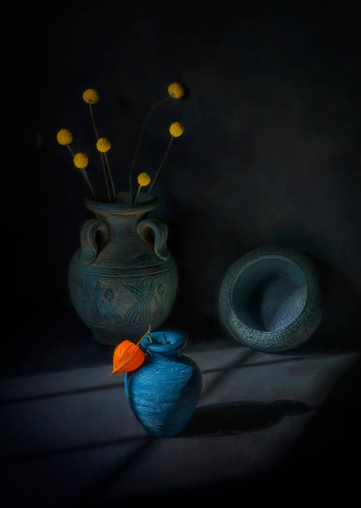 Wazony z serii „Moody Still Life” autorstwa Lydia Jacobs