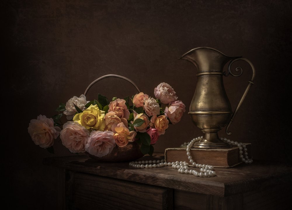 Martwa natura z różami w stylu vintage autorstwa Margareth Perfoncio