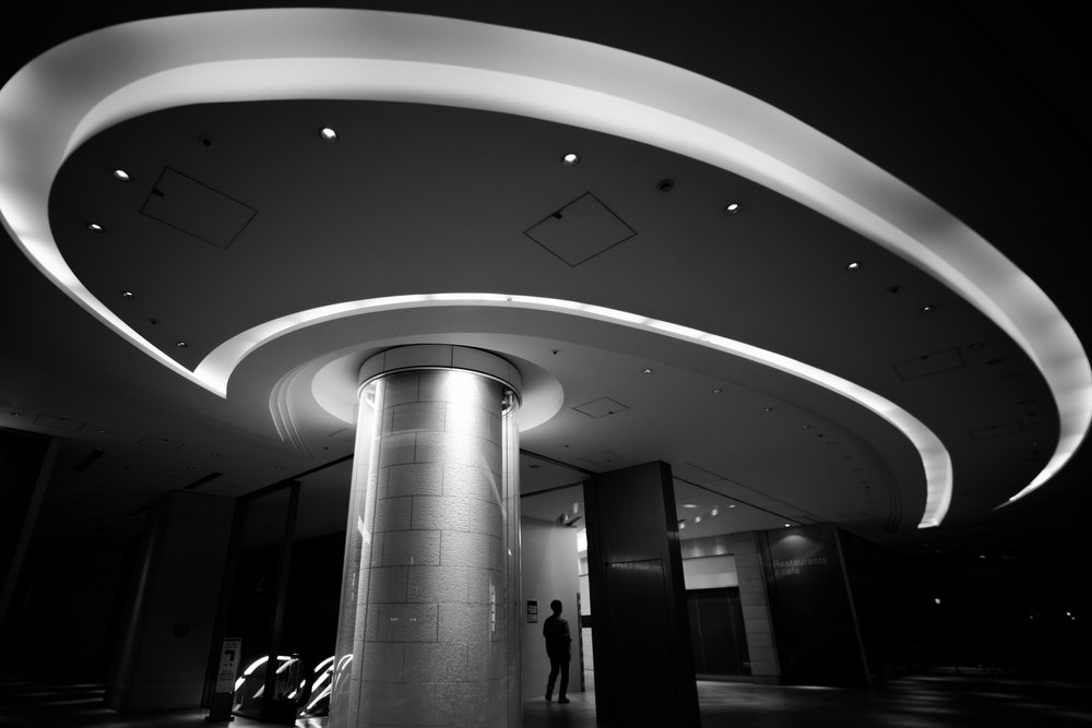 Nowoczesne krzywizny architektoniczne autorstwa Satoshi Hata