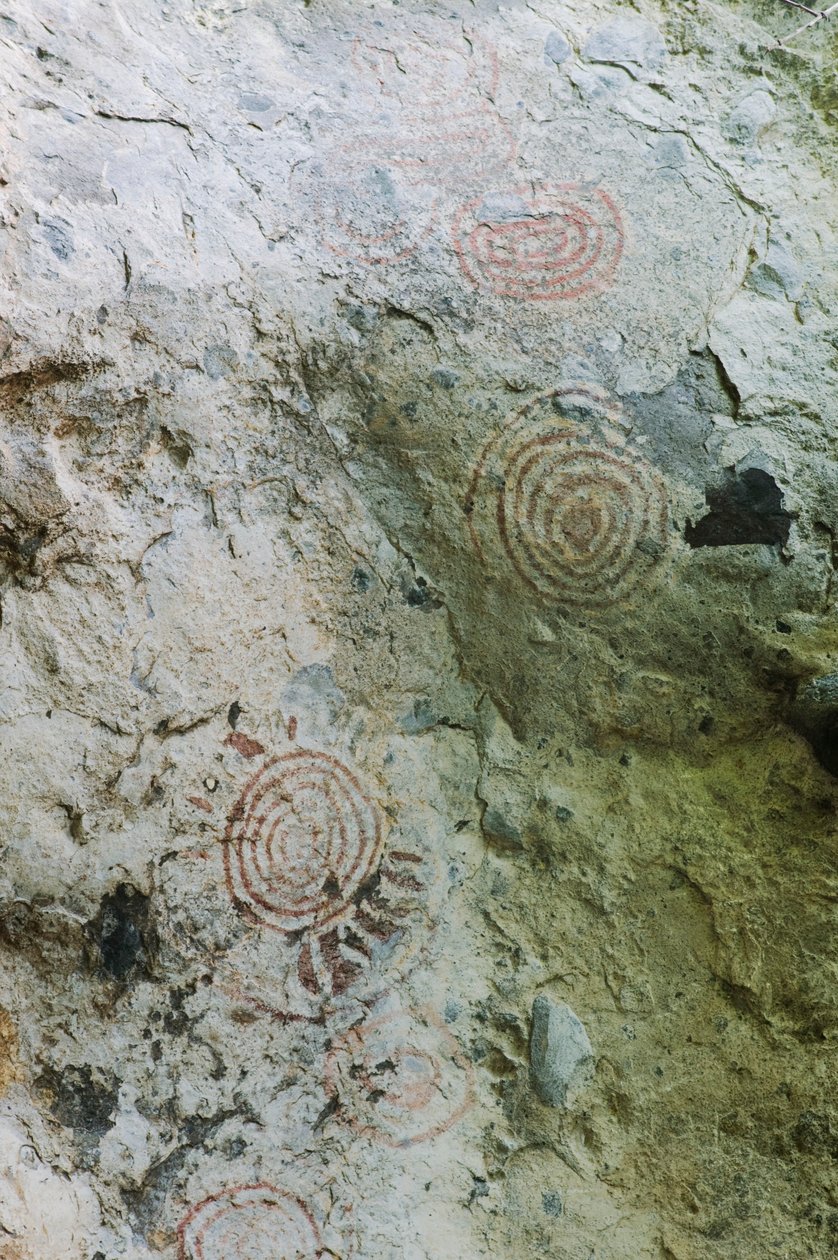 Kenia, wyspa Mfangano, w pobliżu Ukula, prehistoryczne malowidła naskalne autorstwa Unknown