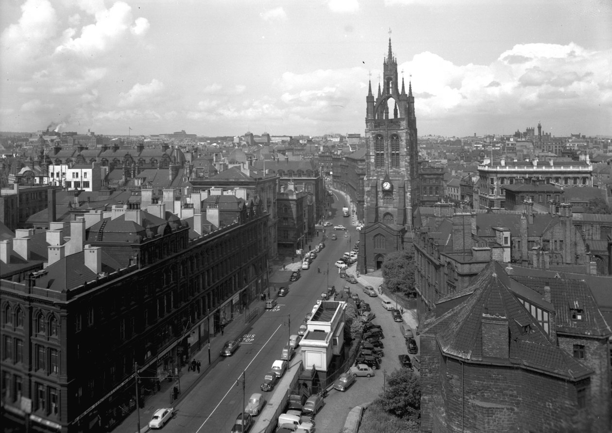 Widok wzdłuż St Nicholas Street w kierunku katedry, Newcastle upon Tyne, październik 1956 (zdjęcie bw) autorstwa Unbekannt Unbekannt