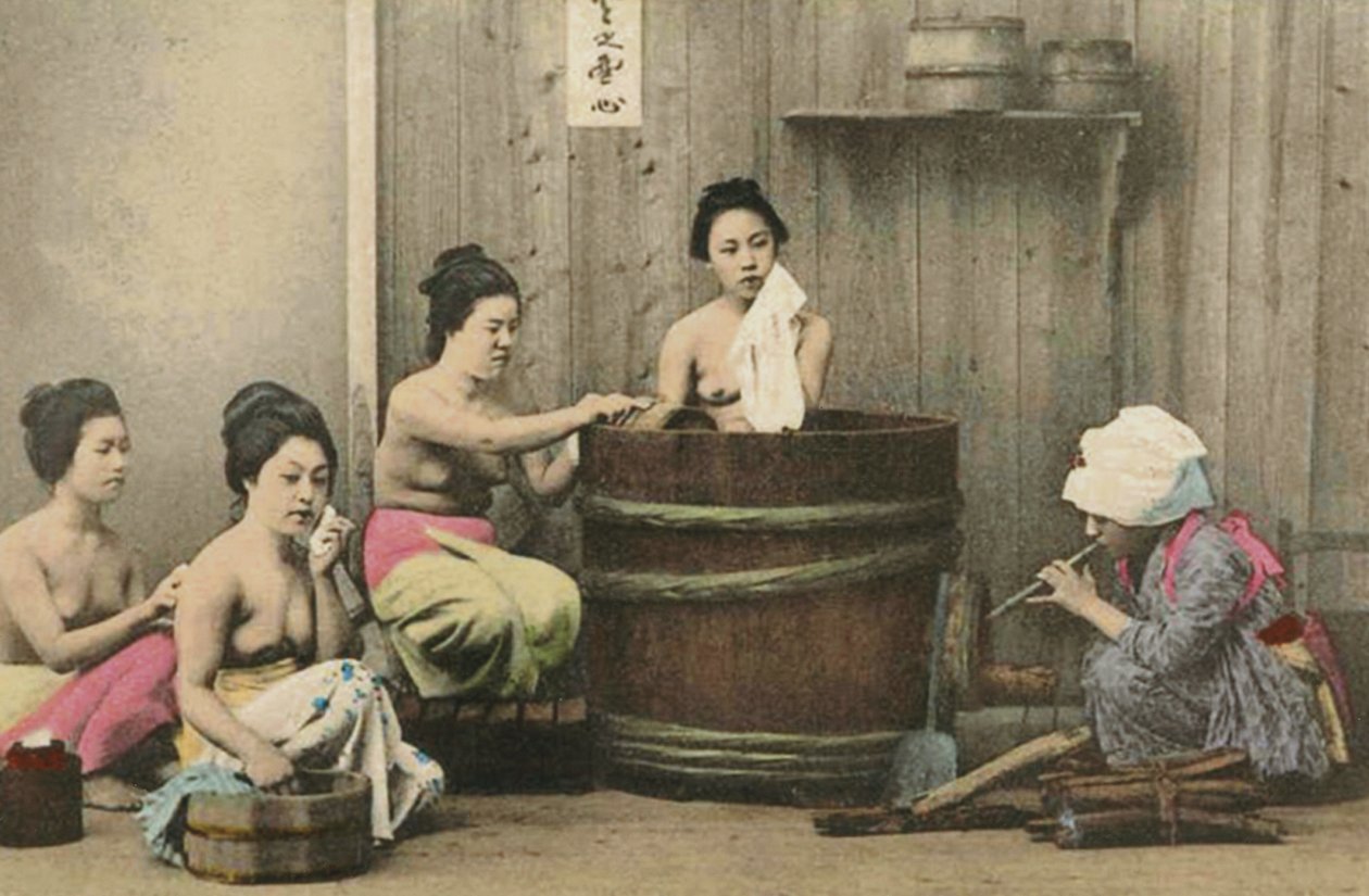 Pralnia w Japonii, ok. 1880 r. (zdjęcie ręcznie kolorowanego albumu) autorstwa Unknown