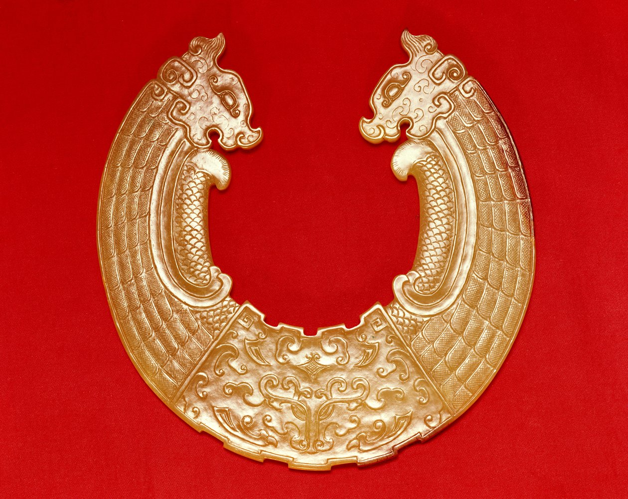 Tabliczka z dwoma smokami i maską Tao-tie (nefryt) autorstwa Chinese School