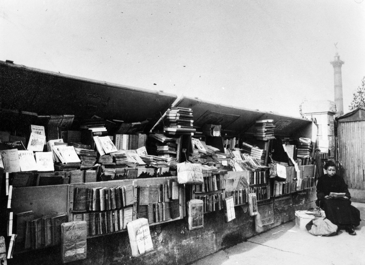 Bouquiniste nad Sekwaną w Paryżu, ok. 1900 autorstwa French Photographer
