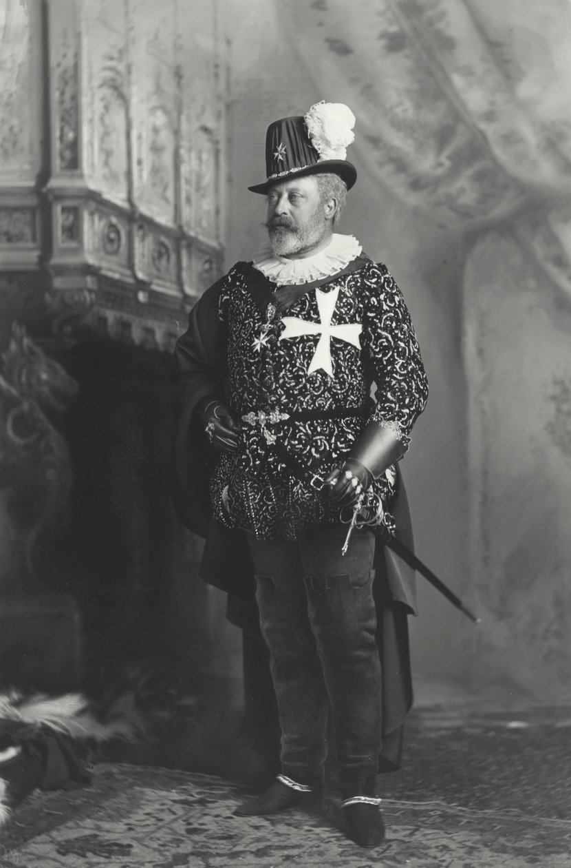 Książę Walii, w stroju Wielkiego Mistrza Rycerzy Szpitalników Malty, na balu w Devonshire House 3 lipca 1897 r. w Devonshire House, Piccadilly, Londyn autorstwa Lafayette Studio