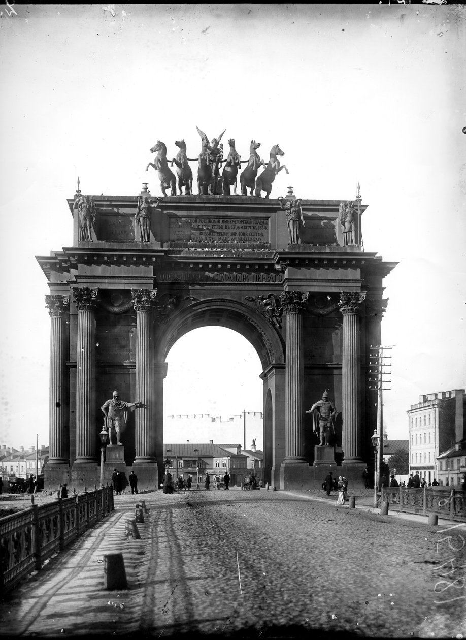Brama Narwiańska, Sankt Petersburg, 1910 r. autorstwa Russian Photographer