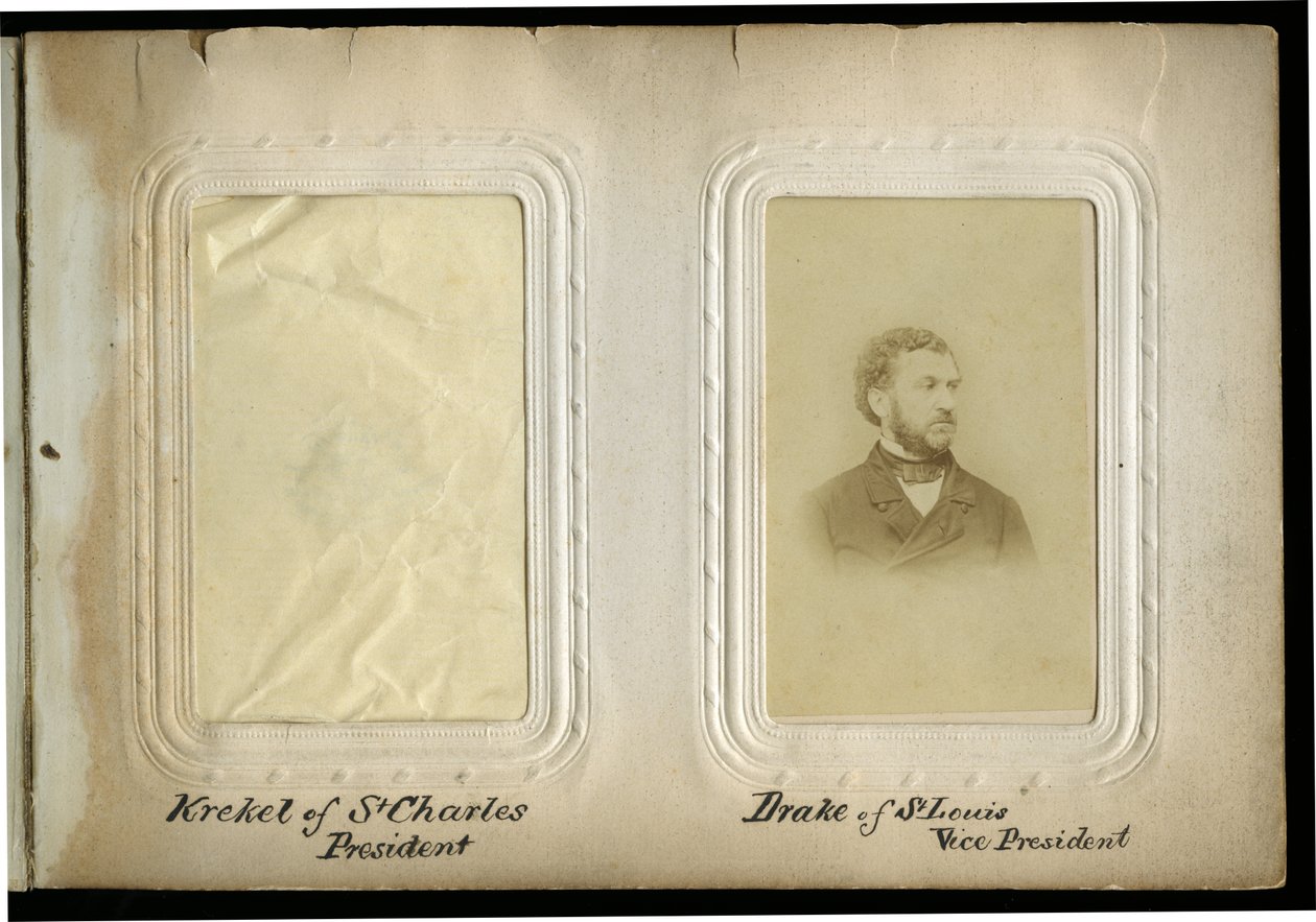 Konwencja konstytucyjna stanu Missouri z 1865 r. Strona albumu z Charlesem D. Drakeem autorstwa Unknown