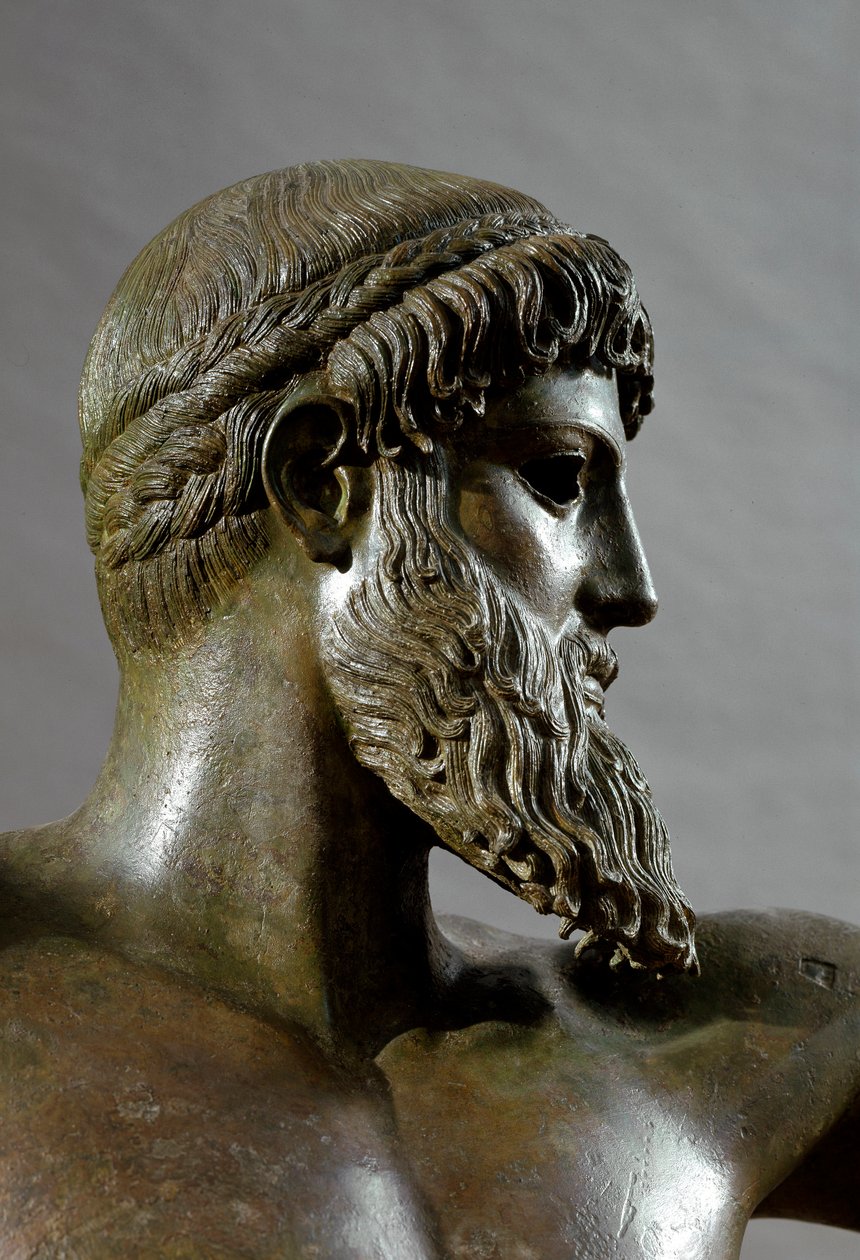 Sztuka grecka: „”Posejdon”” (lub Zeus) Szczegół. Rzeźba z brązu przypisywana rzeźbiarzowi Kalamisowi (480-460 pne) Z Przylądka Artemision. Ciemny. 209 cm Ateny, muzeum archeologii narodowej - Sztuka grecka: Głowa Posejdona (lub Zeusa) - Rzeźba z brązu, aut autorstwa (attr. to) Kalamis