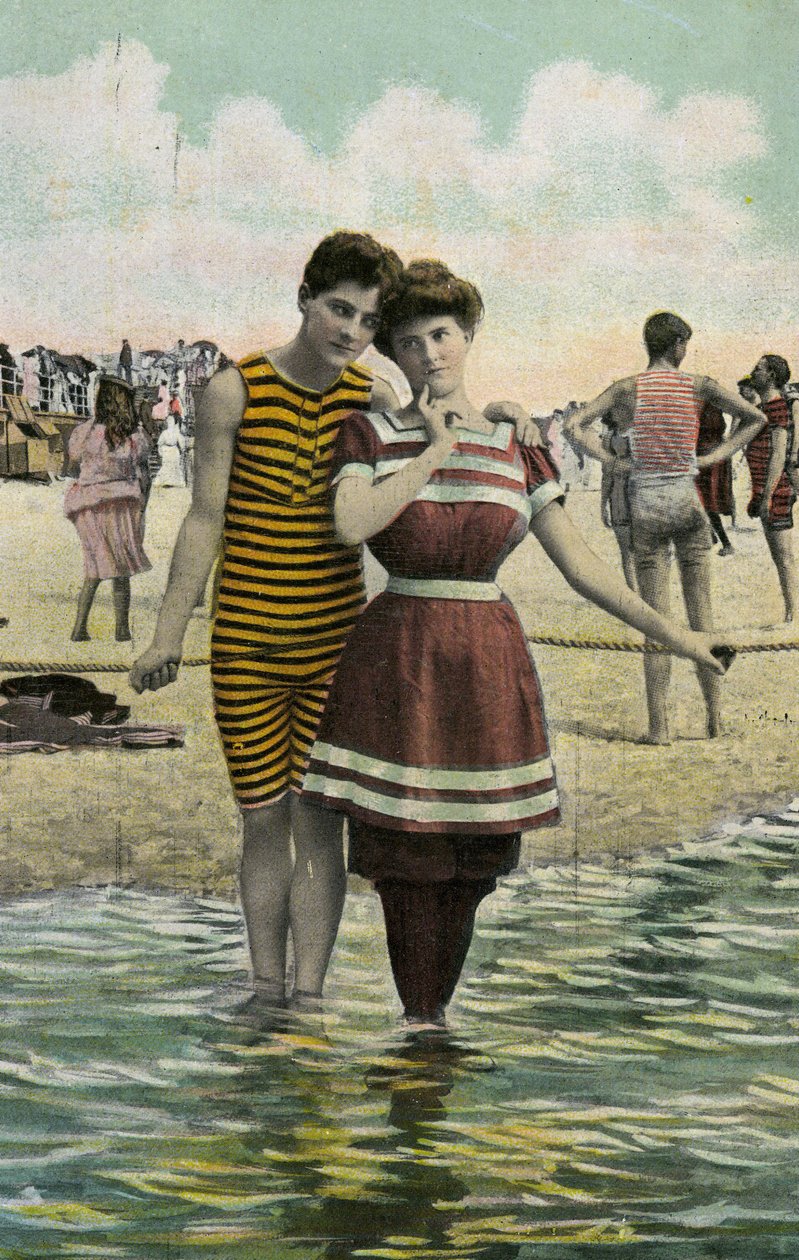 Kochankowie na plaży ok. 1900 (ręcznie przyciemniane zdjęcie) autorstwa Unknown
