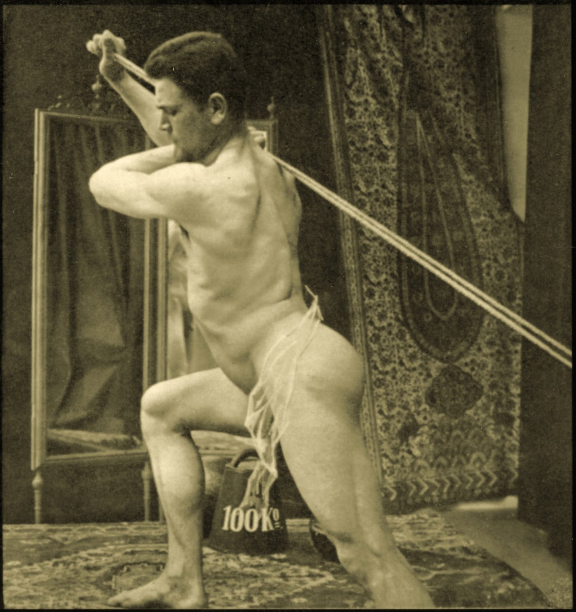 Korzystanie z maszyny kablowej, ok. 1910 (zdjęcie w sepii) autorstwa Unknown