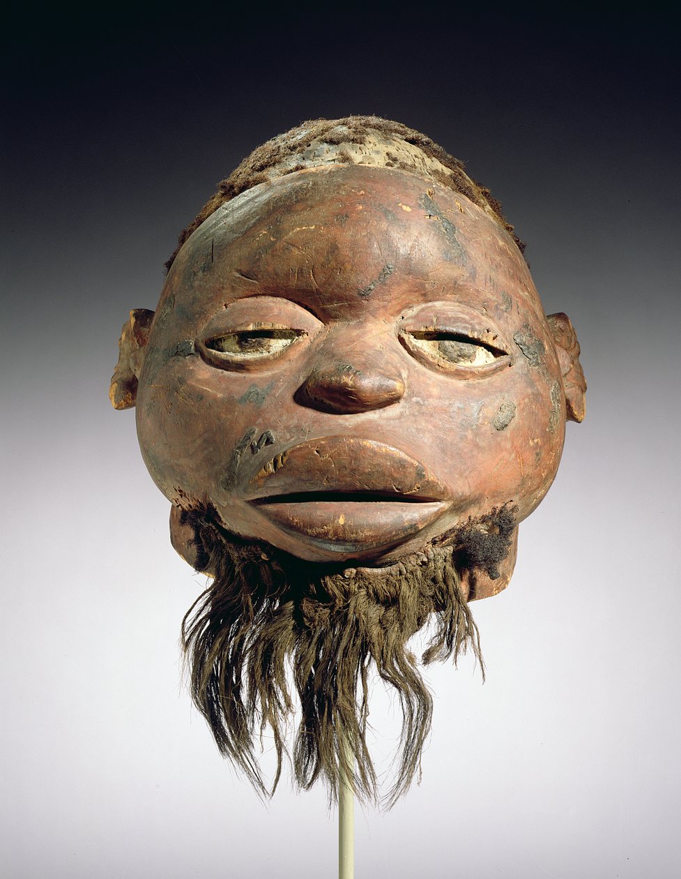 Maska Lipiko, Kultura Makonde, Mozambik (drewno, włosy, włókno i pigment) autorstwa African