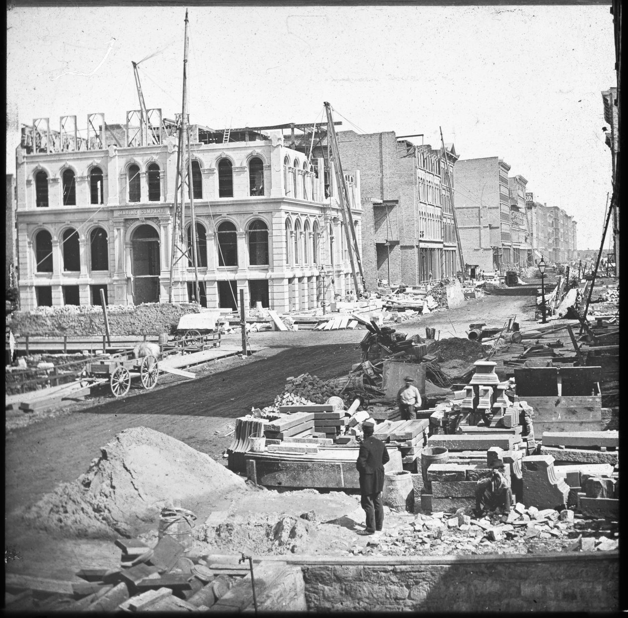Przebudowa budynku Banku Morskiego po wielkim pożarze w Chicago, ok. 1873 r. autorstwa American Photographer