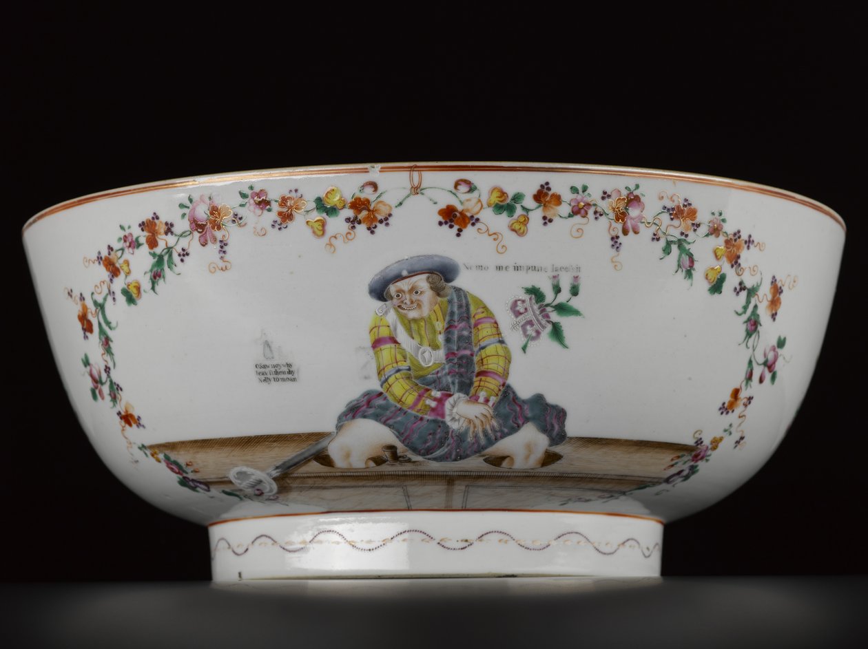 Satyryczna miska z ponczem, przedstawiająca kopię ryciny antyjabitowskiej, Sauneys Mistake, 1785 (porcelana) autorstwa Chinese School