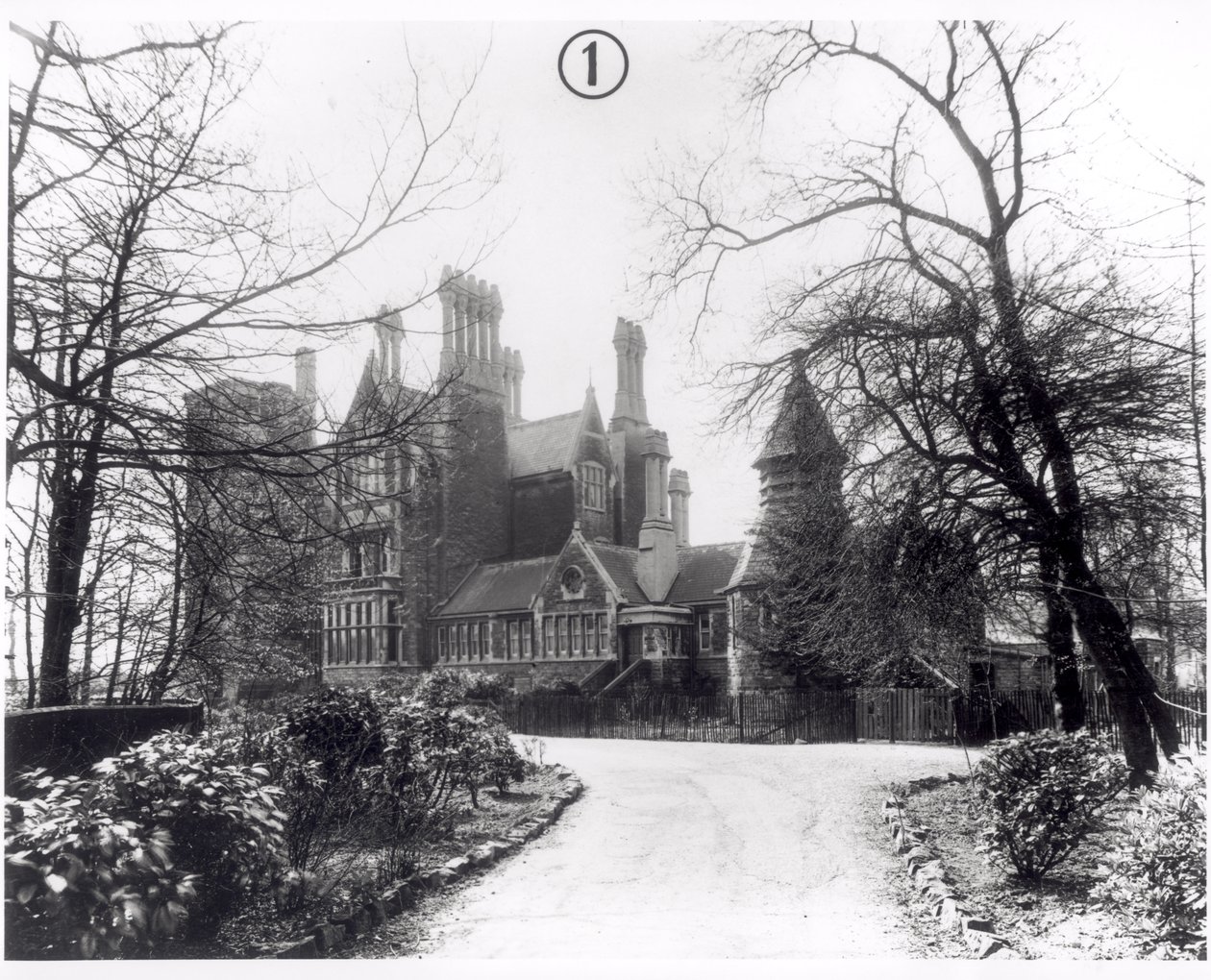 Meanwood Towers, wybudowany 1867, 1950 autorstwa English Photographer