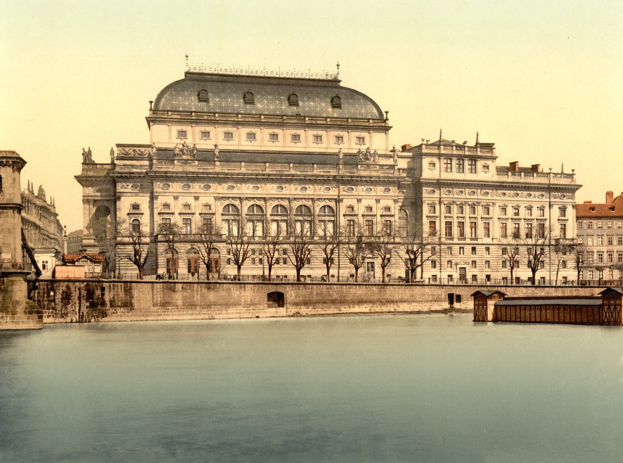 Teatr Narodowy w Pradze, wyd. ok. 1890 - 1900 (chromolitografia) autorstwa English Photographer