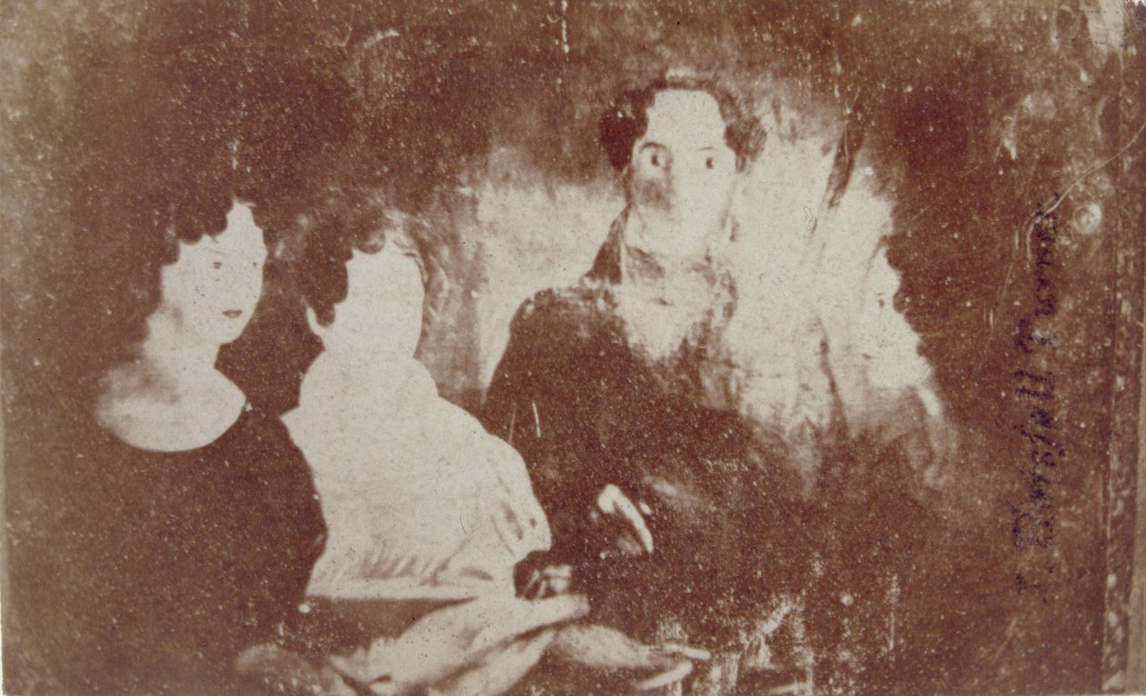 Zdjęcie pocztówkowe przedstawiające portret grupy broni autorstwa English Photographer