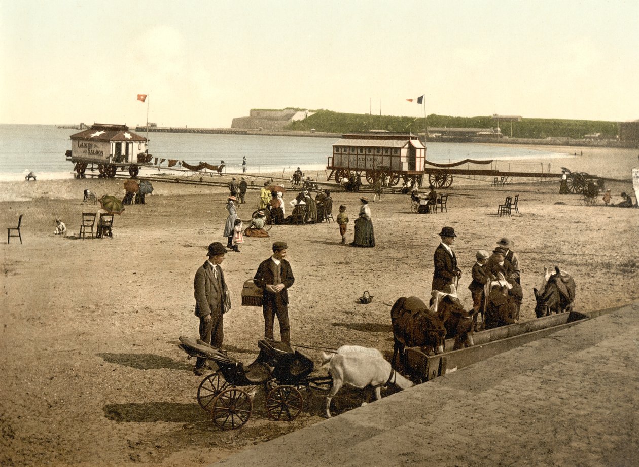 Plaża w Weymouth, c.1890 - 1900 (chromolitografia) autorstwa English Photographer