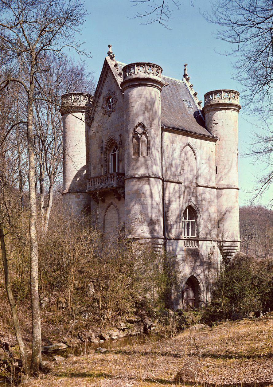 Chateau de la Reine Blanche nad Stawami Commelles, zbudowany przez księcia Bourbon w 1826 roku autorstwa French School