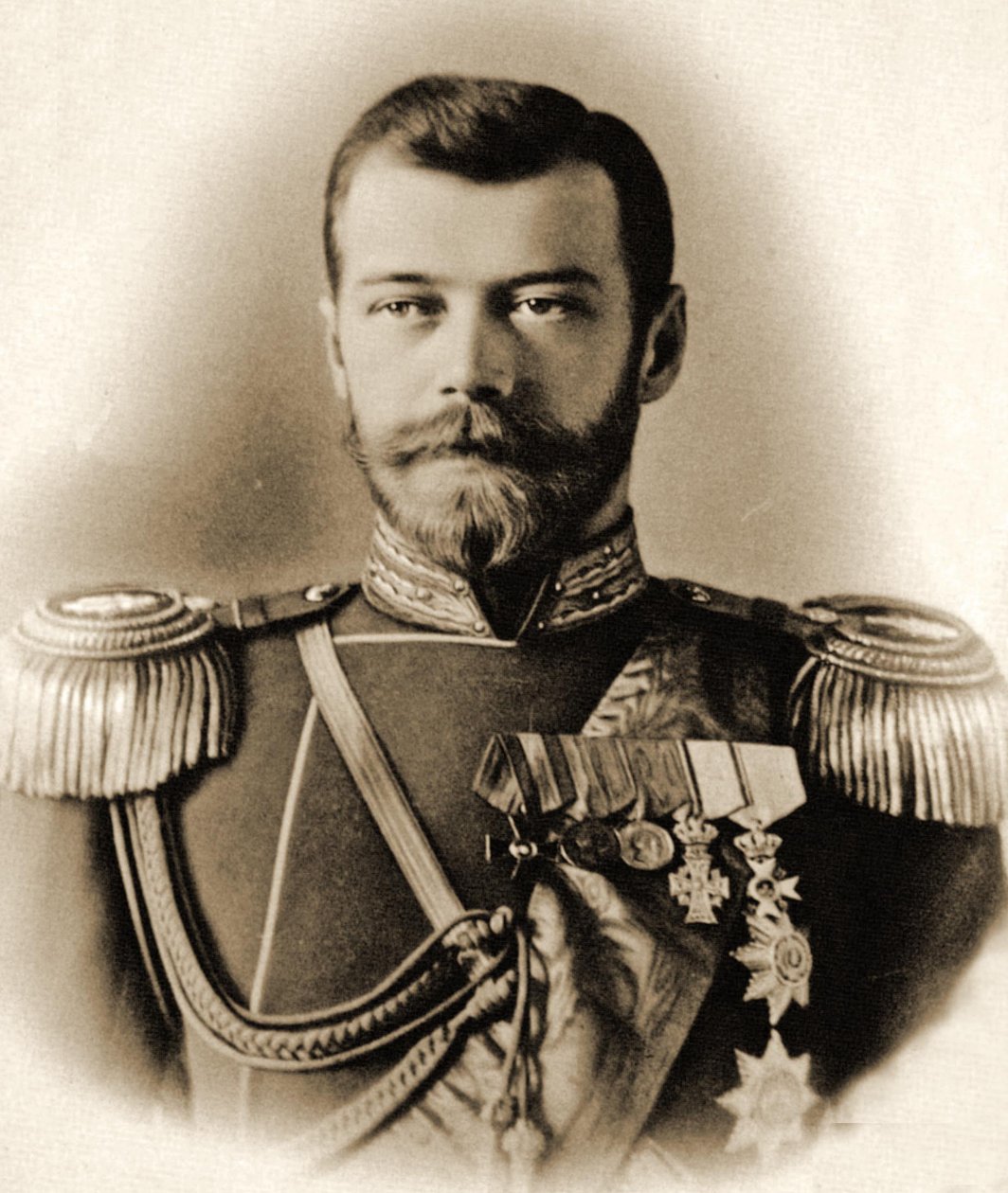 portret cara Mikołaja II (1868-1918) 1898 (zdjęcie bw) autorstwa A. Pasetti Photo Studio