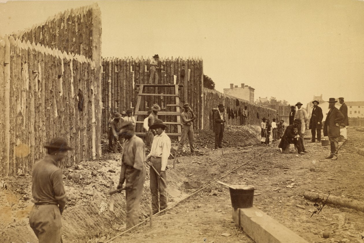 [Stockade zbudowany przez generała Haupta w celu ochrony własności rządowej, Orange  Alexandria R.R., Alexandria, Virigina]. autorstwa A.J. Russell