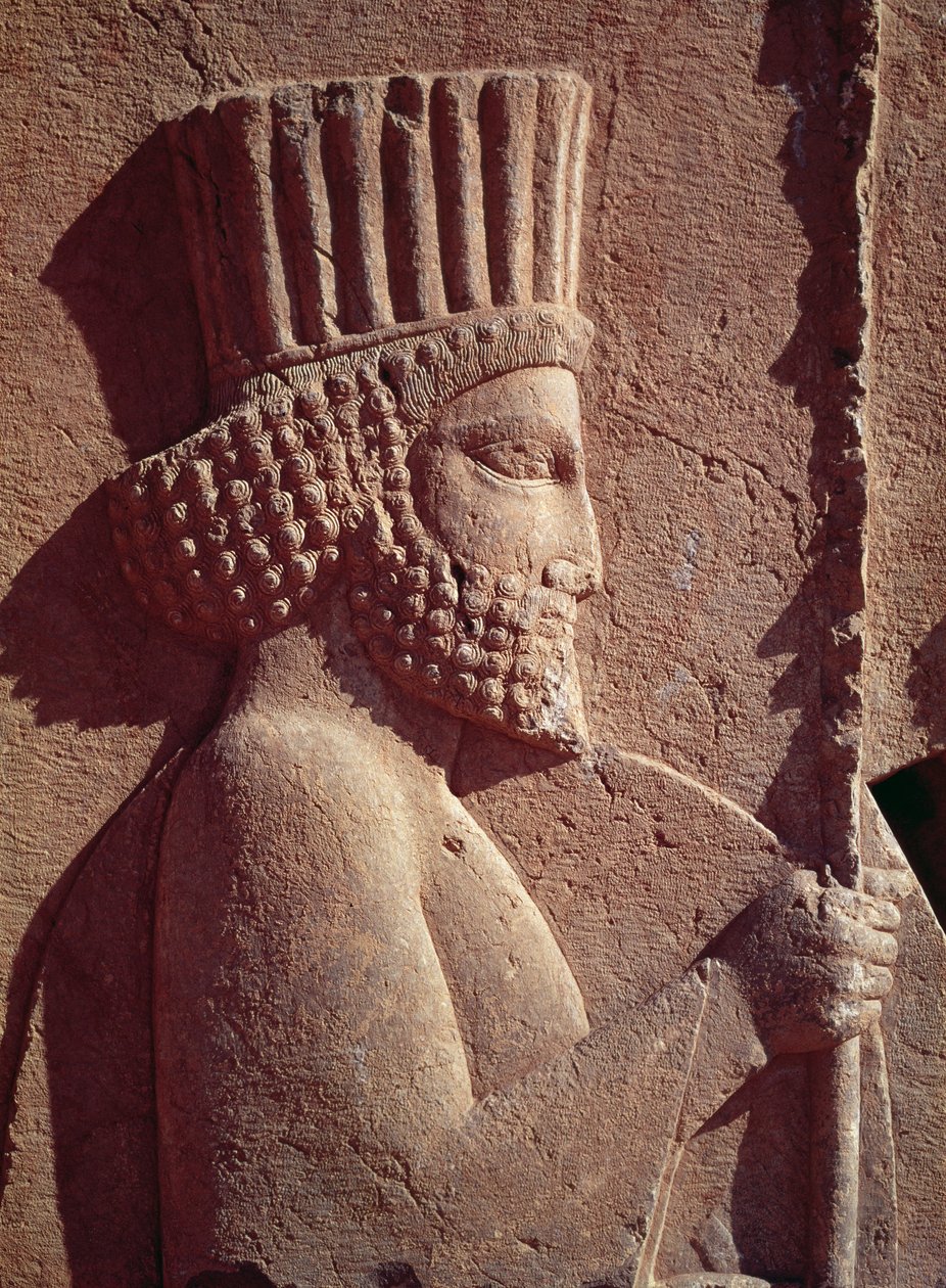 Fragment perskiego żołnierza, od płaskorzeźbionego fryzu na wschodnich schodach do Apadany (sala audiencyjna) z okresu achemenijskiego, ok. 515 r. p.n.e. (wapień) autorstwa Achaemenid