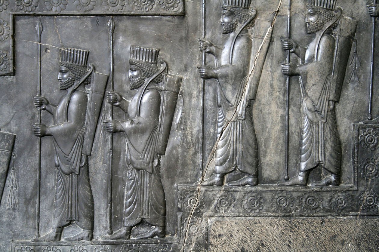 Rzeźba ścienna przedstawiająca Gwardię Królewską, Tachara, Persepolis, ok. VI-V wpne (szary kamień) autorstwa Achaemenid