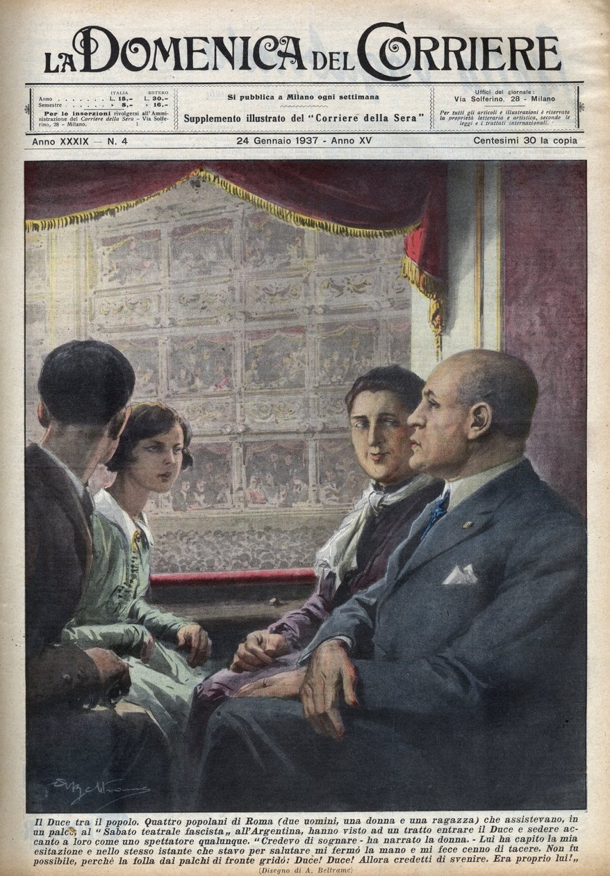 Duce Benito Mussolini, szef faszystowskiego rządu, który przyjechał obejrzeć przedstawienie w „Teatro Argentina” w Rzymie, osiada między włoskimi widzami, którzy są mu tak bliscy. Ilustracja Achille