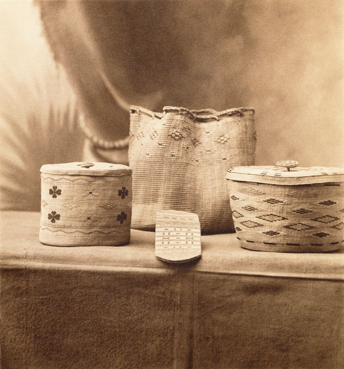 Native American Baskets autorstwa AC Vroman, c.1898 (odbitka platynowa) autorstwa Adam Clark Vroman