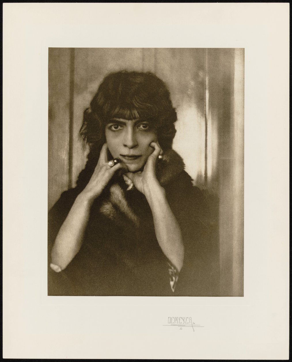 Portret margrabiny Luisy Casati autorstwa Adolf de Meyer