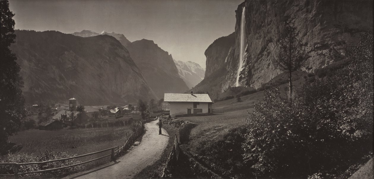 Dolina Lauterbrunnen, Szwajcaria (z albumu Charbons de Braun - widoki wykonane ruchomym obiektywem panoramicznym, 1868) autorstwa Adolphe Braun