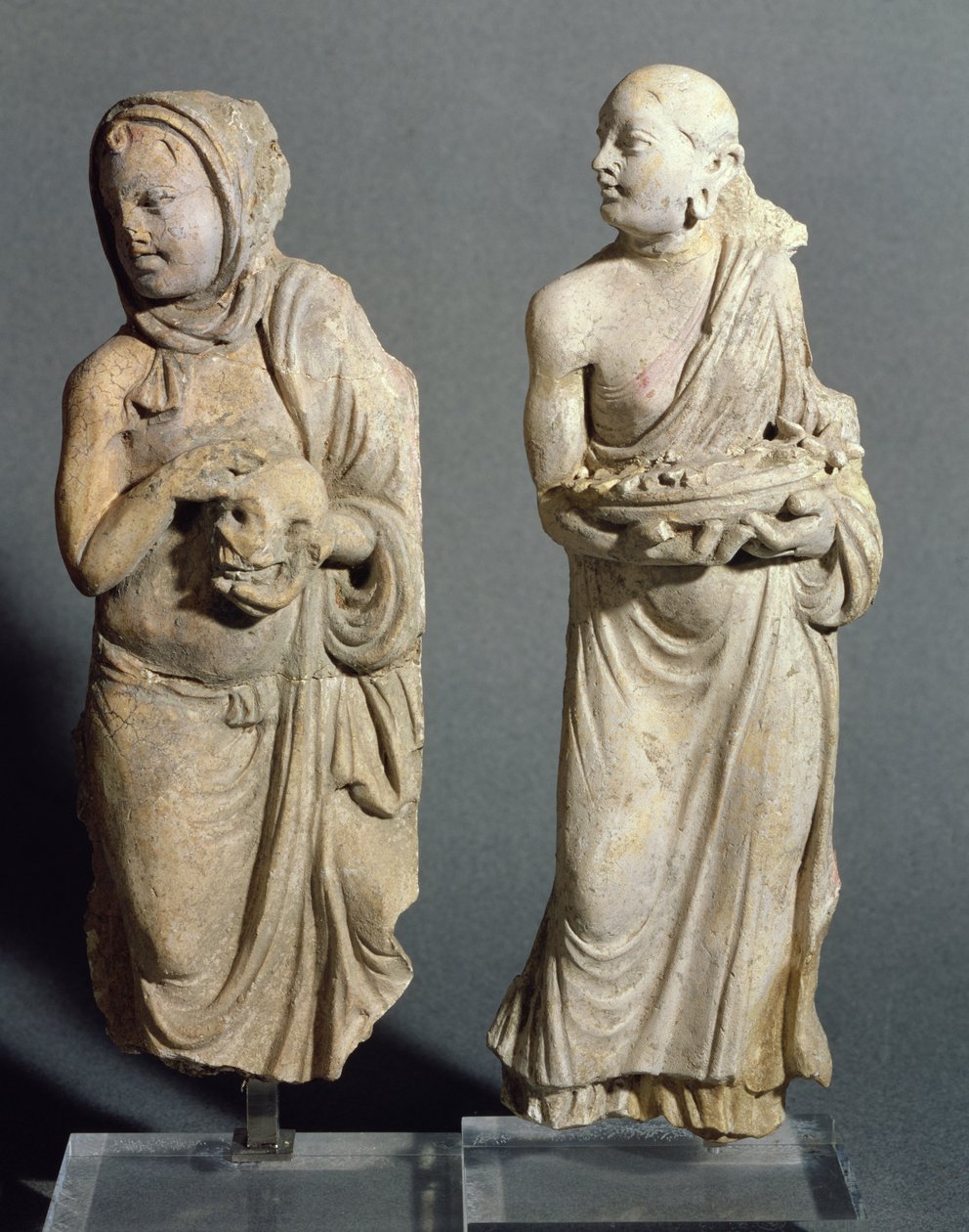 Dwie statuetki stojących mnichów z Haddy, I-IV w. (stiuk) autorstwa Afghan School