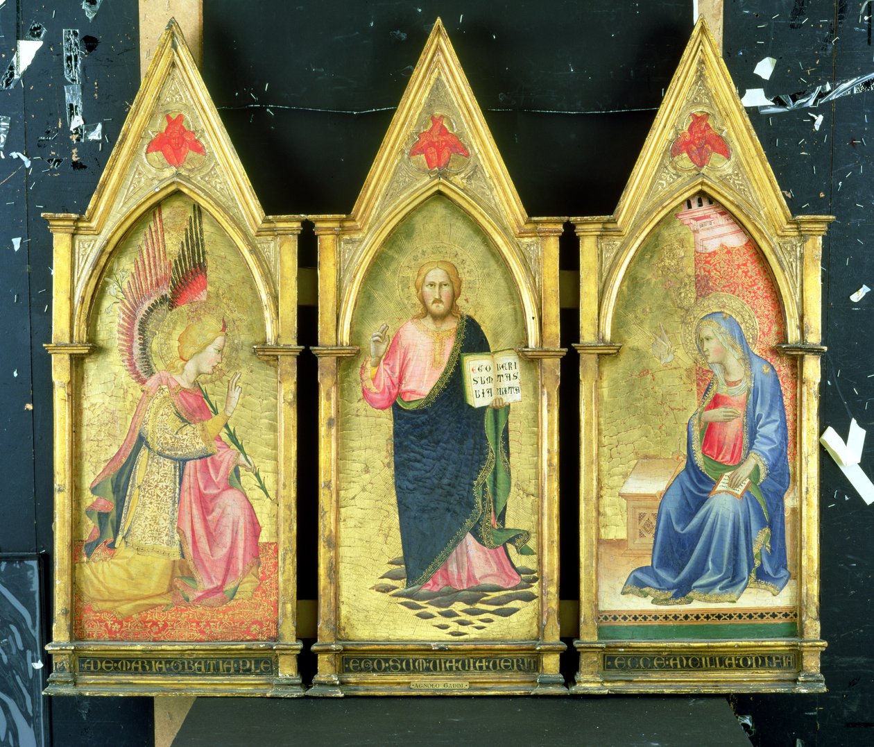 Archanioł Gabriel; Chrystus wybawiciel; Zwiastowanie Najświętszej Maryi Panny na złotych panelach ziemi, autorstwa Agnolo Gaddi